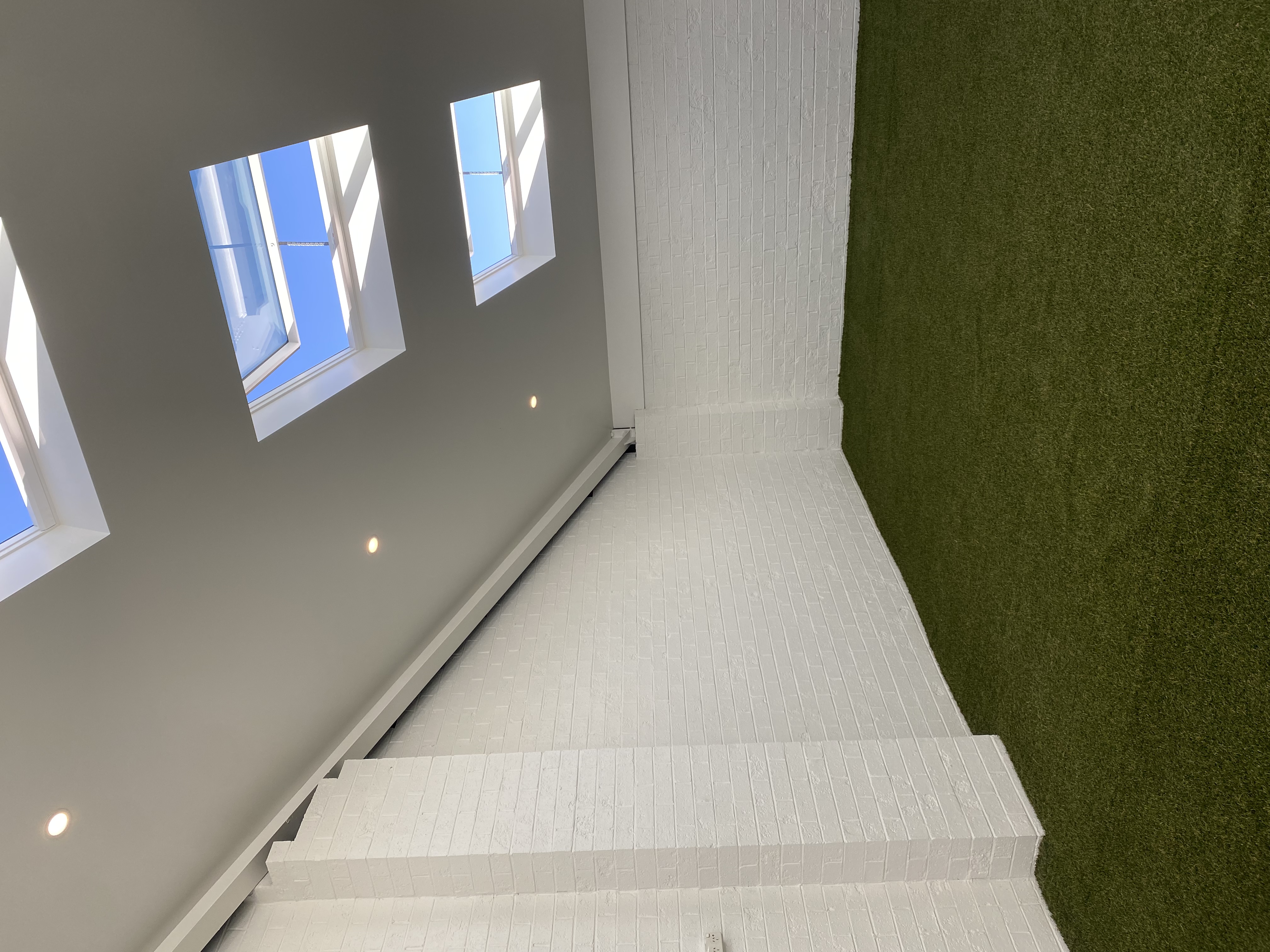 Showroom Warehouse Newcastle — photo 2