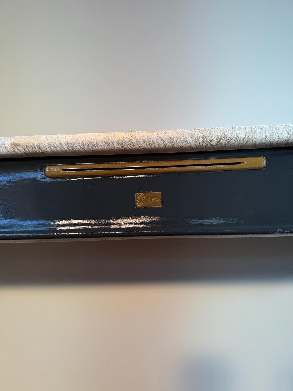 Marmol Effect - Decorative Table — photo 3