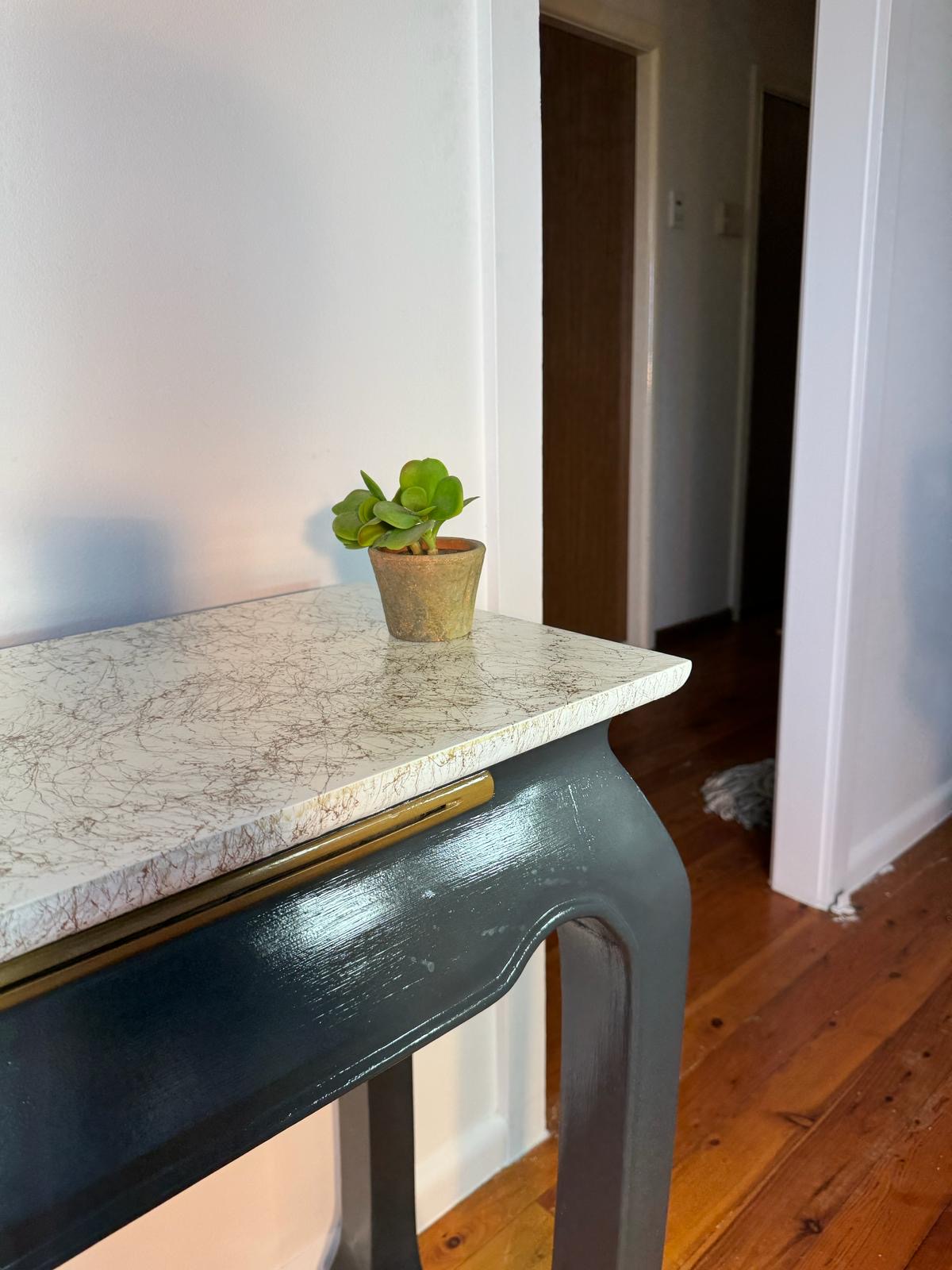 Marmol Effect - Decorative Table — photo 5