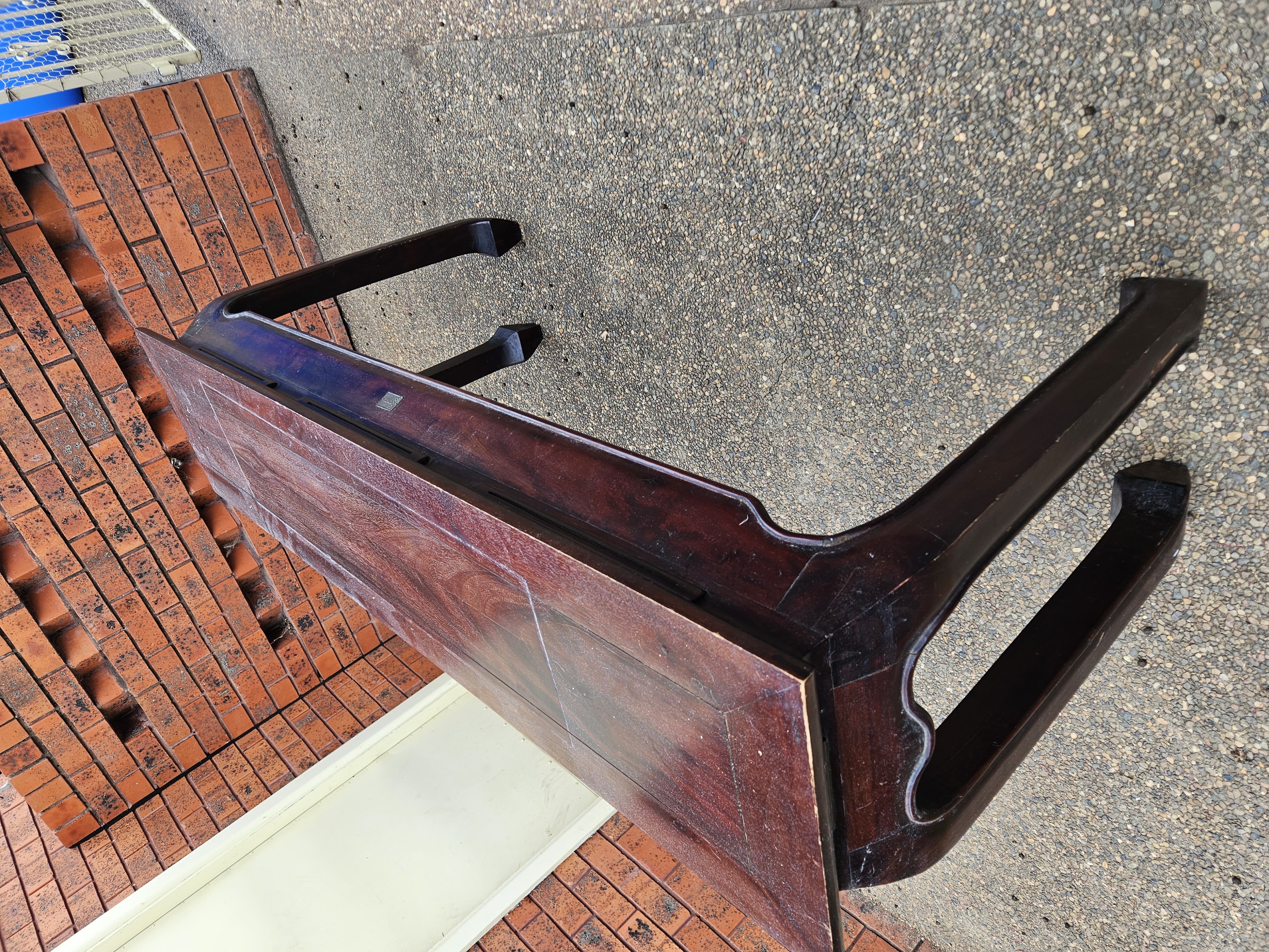 Marmol Effect - Decorative Table — photo 9