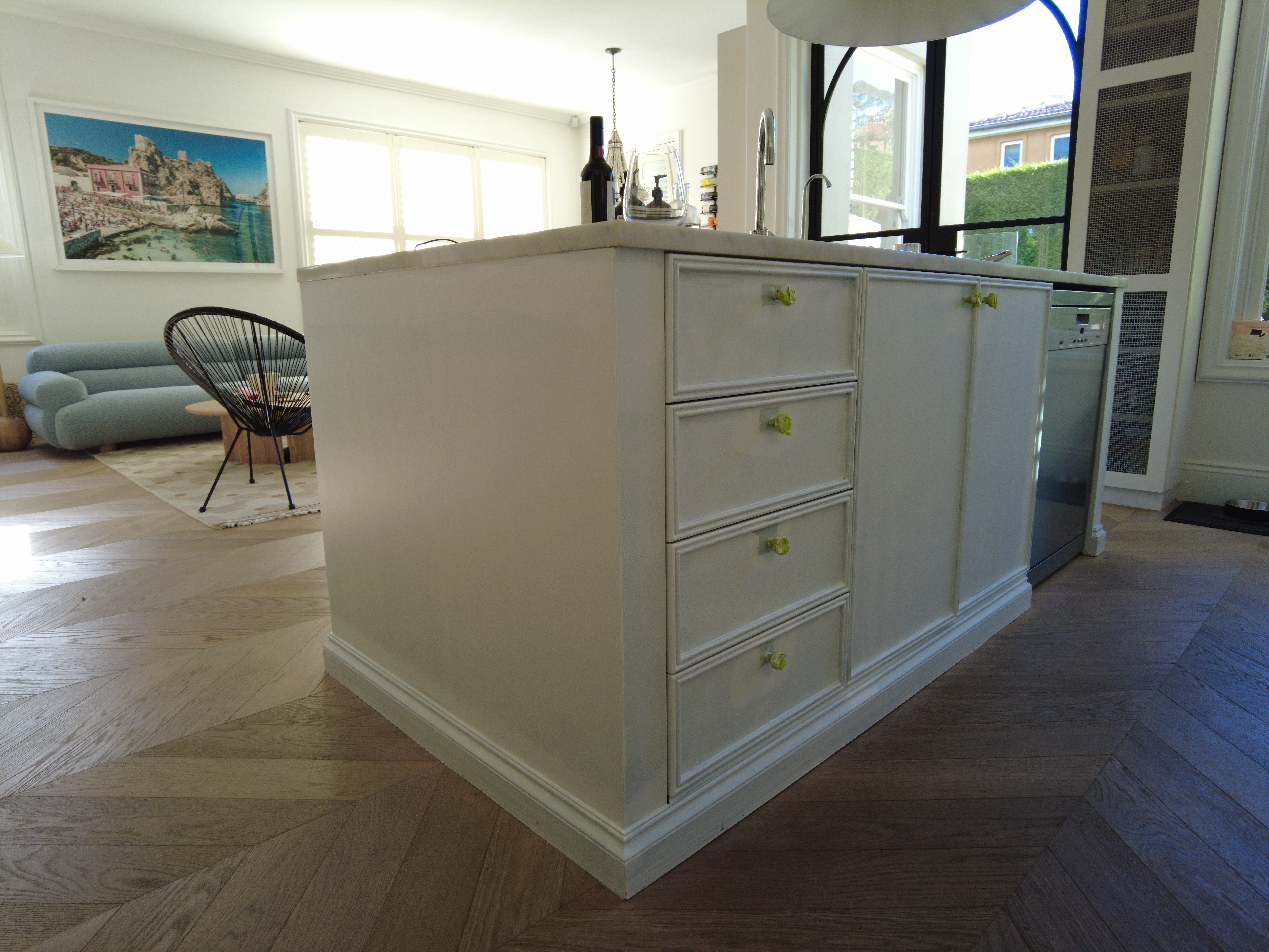 Kitchen Island Cupboards Queen's Park — photo 7