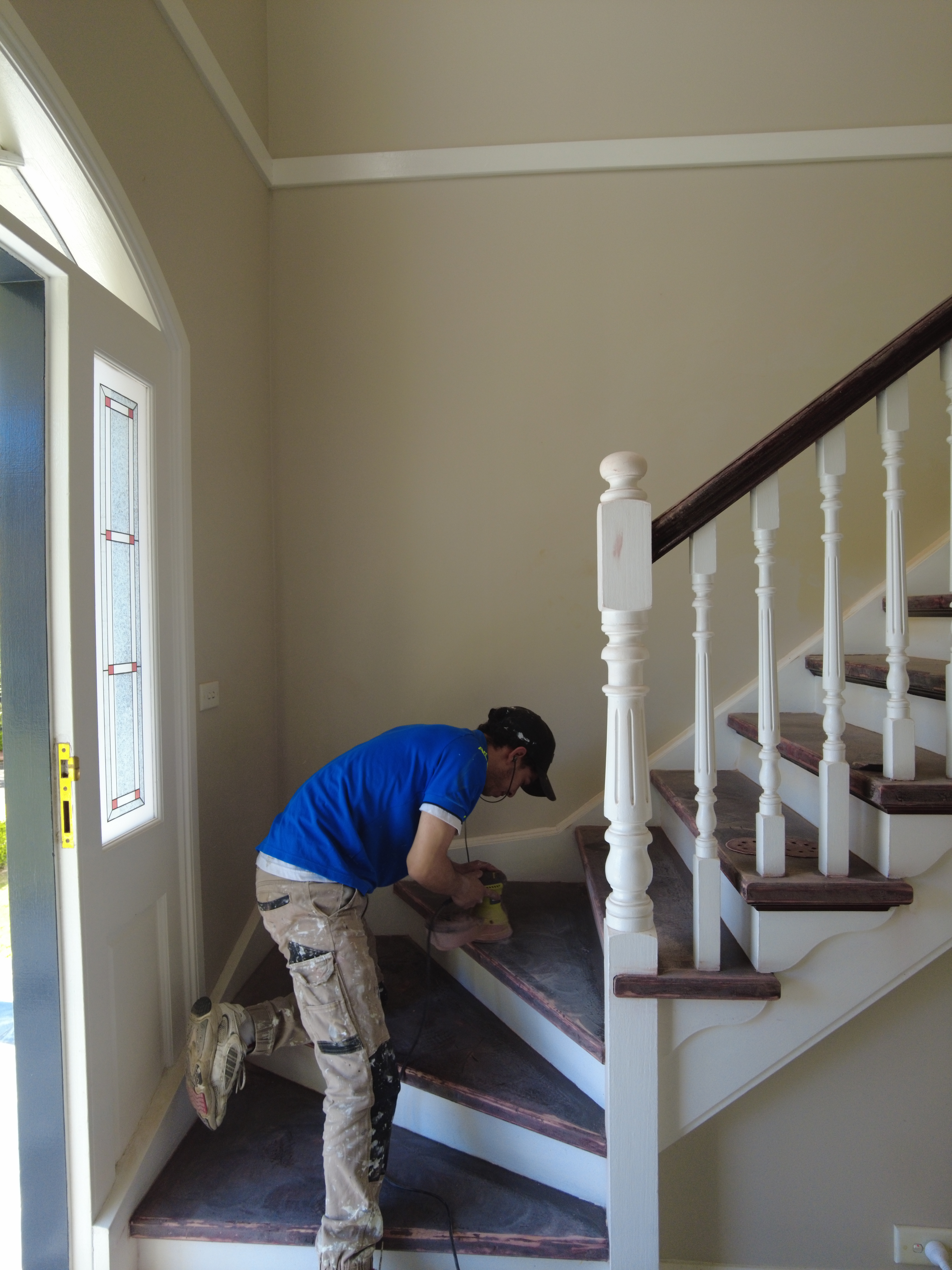 Staircase Stain&White Castle Hill — photo 4